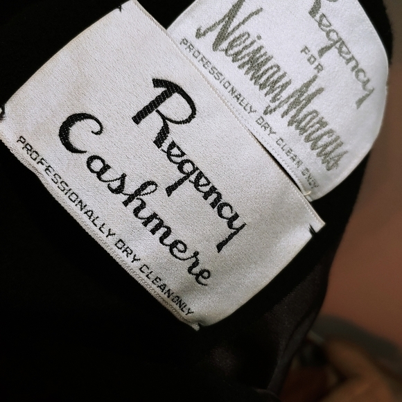 𝅺rare-beautiful Vintage Neiman Marcus Cashmere/Fox - Picture 5 of 8